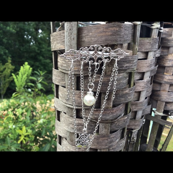 Silver hair clip spider and web Halloween chains - Picture 13 of 15